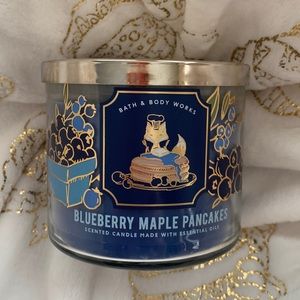 Bath and Body Blueberry Maple Pancakes candle